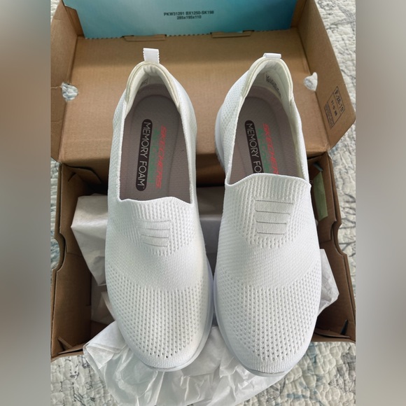 Skechers Women’s Ultra Flex Harmonious Slip on - Picture 5 of 5